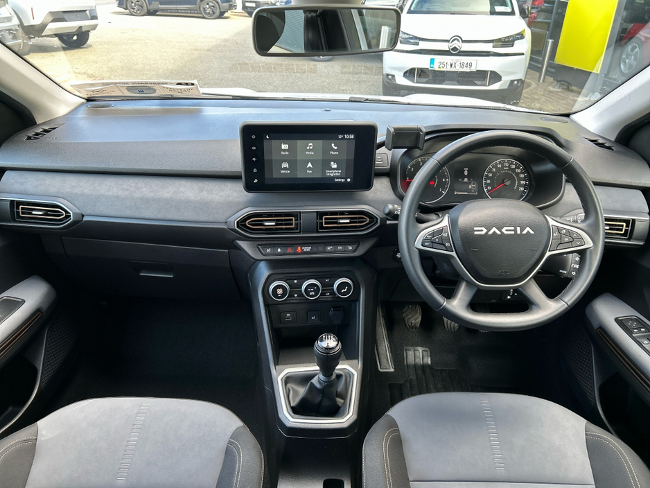 2024 Dacia Sandero - image 8