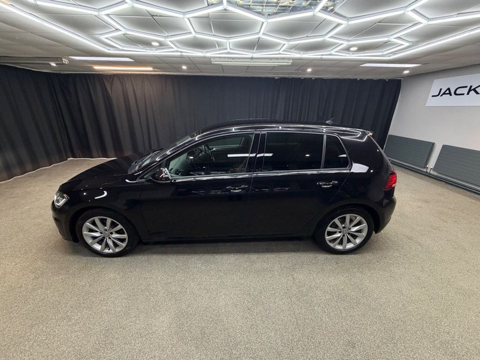 2018 Volkswagen Golf - image 10