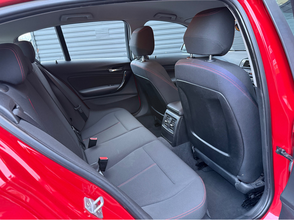 2013 BMW 1 Series - image 9