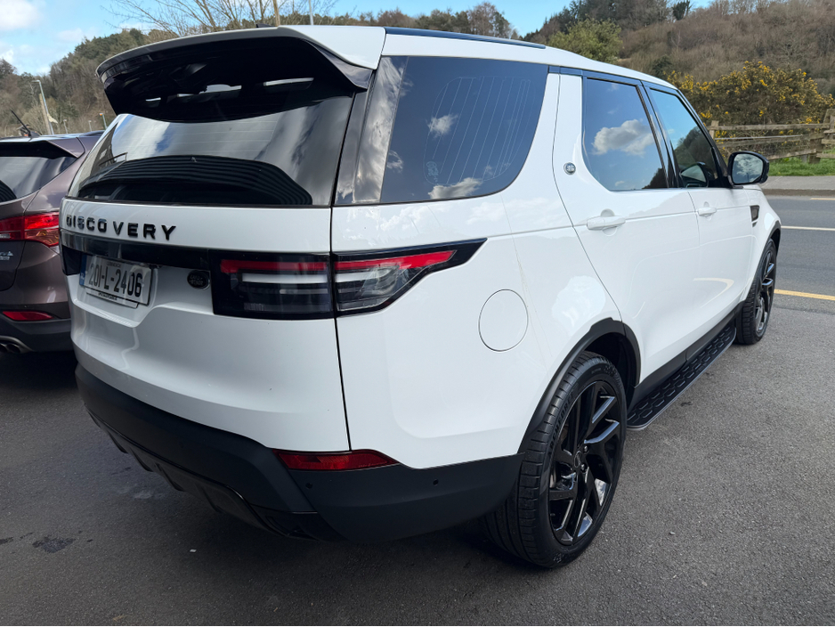 2020 Land Rover Discovery - image 7