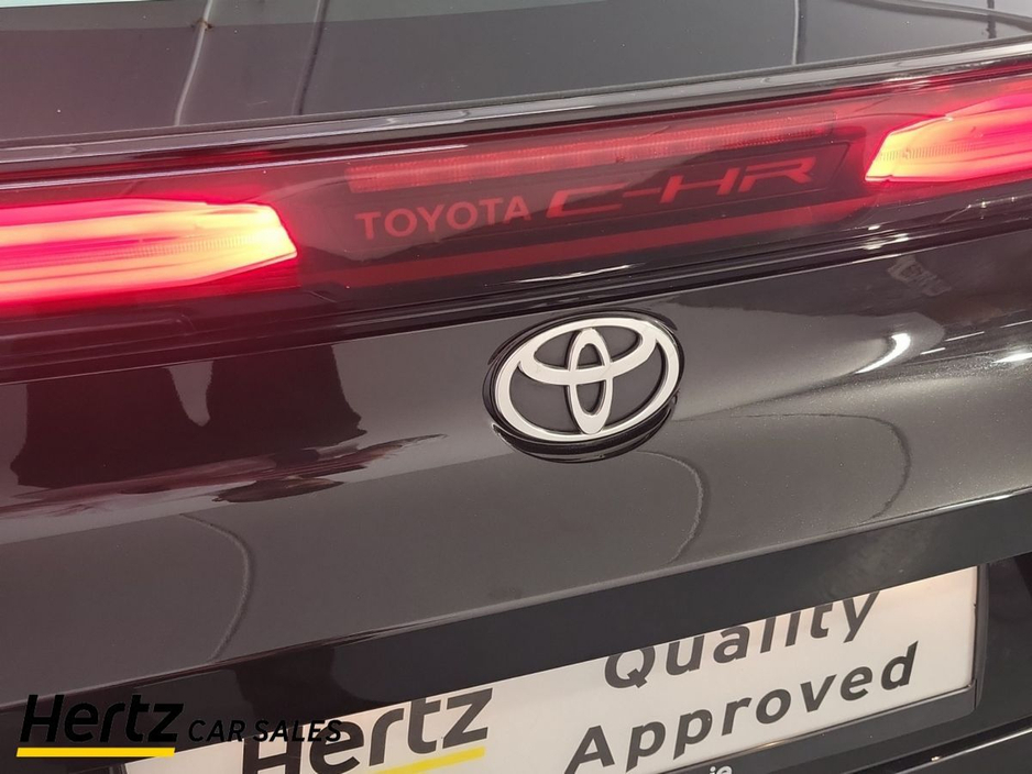 2024 Toyota C-HR - image 10