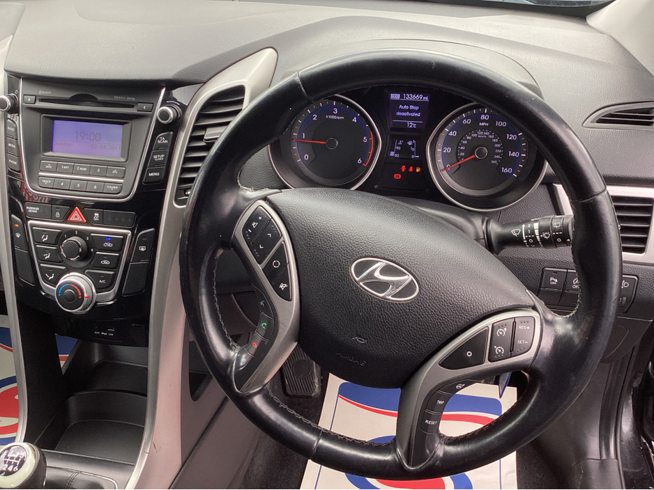 2013 Hyundai i30 - image 11