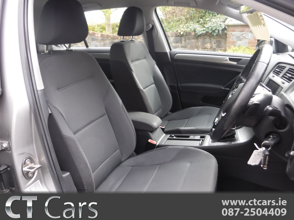 2016 Volkswagen Golf - image 12