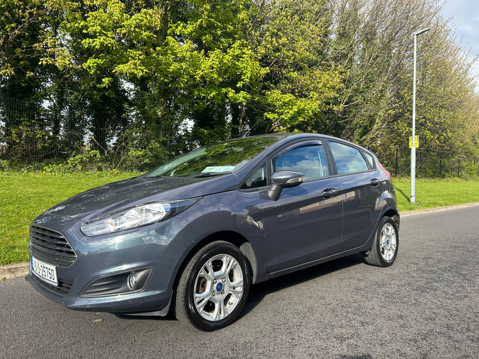 2015 Ford Fiesta - image 6