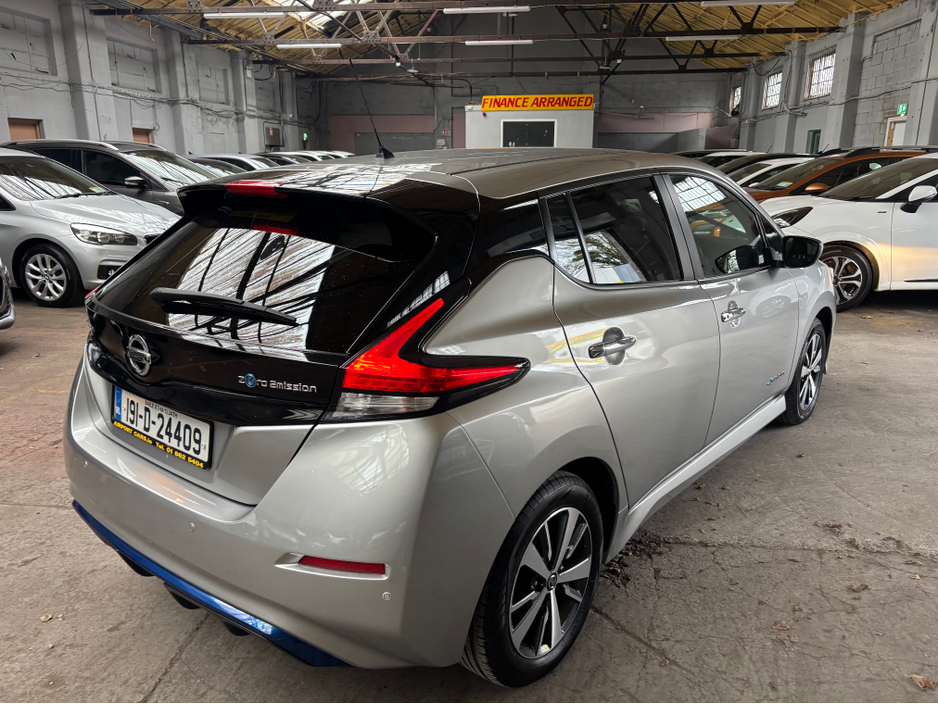 2019 Nissan Leaf - image 6