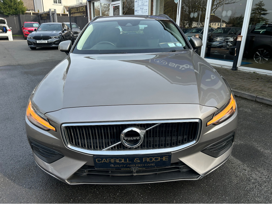 2018 Volvo V60 - image 3