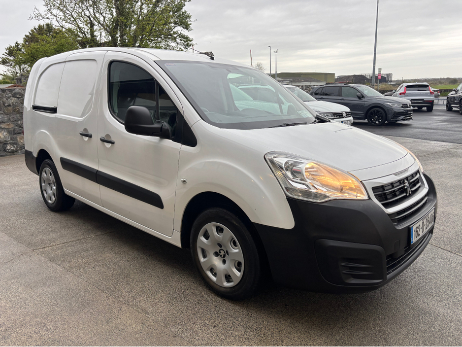 2016 Peugeot Partner - image 4