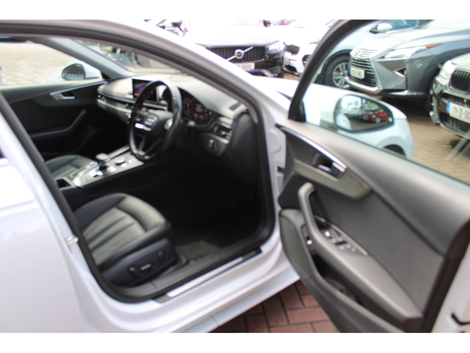 2017 Audi A4 - image 10