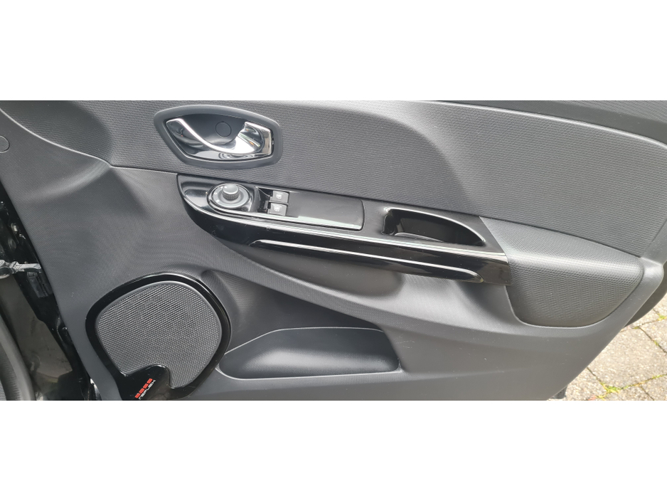 2014 Renault Clio 1.2 Petrol Dynamique MediaNav 75 bhp €6,900