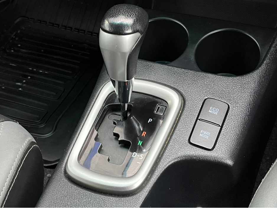 2020 Toyota Hilux 2.4 INVIN D-4D 4WD DCB 4 4DR