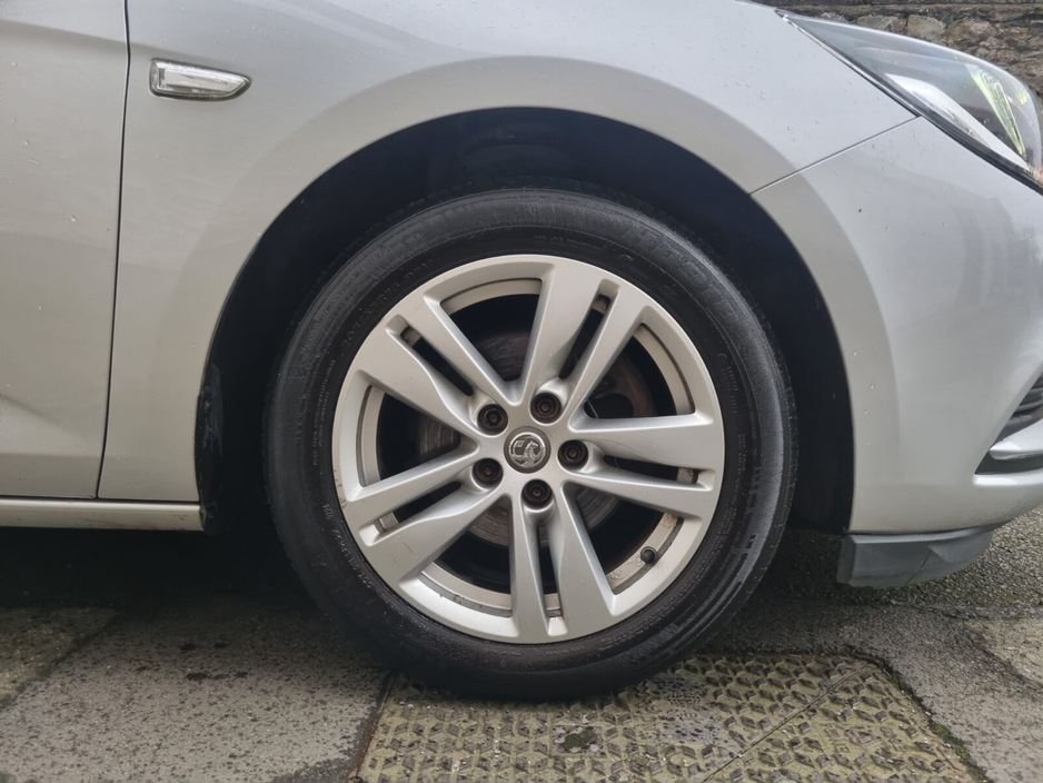 2017 Vauxhall Astra  €5,299