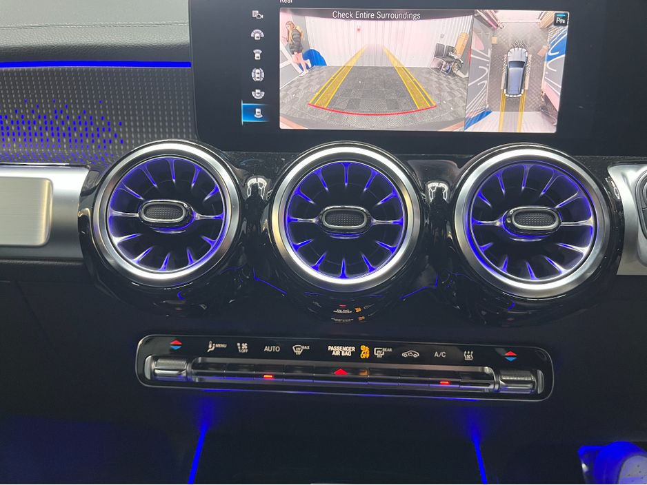 2023 Mercedes-Benz EQB - image 25