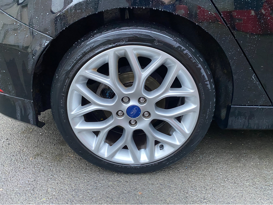 2017 Ford Focus 1.5 ST-LINE TDCi 120 €13,995