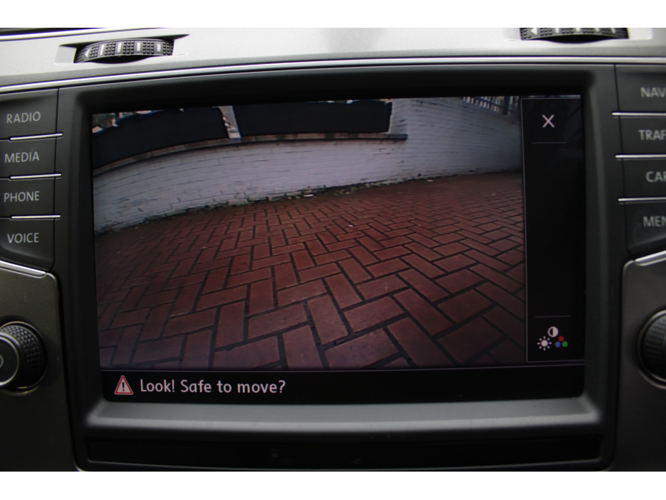 2016 Volkswagen Golf - image 15