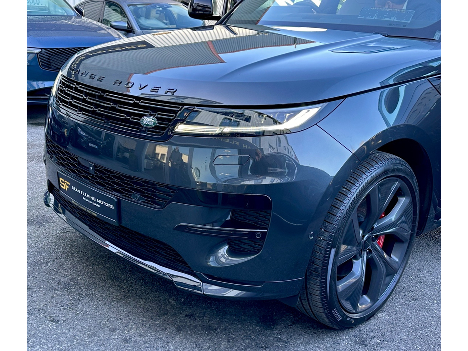 2025 Land Rover Range Rover Sport - image 21