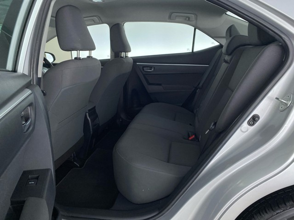 2018 Toyota Corolla - image 7