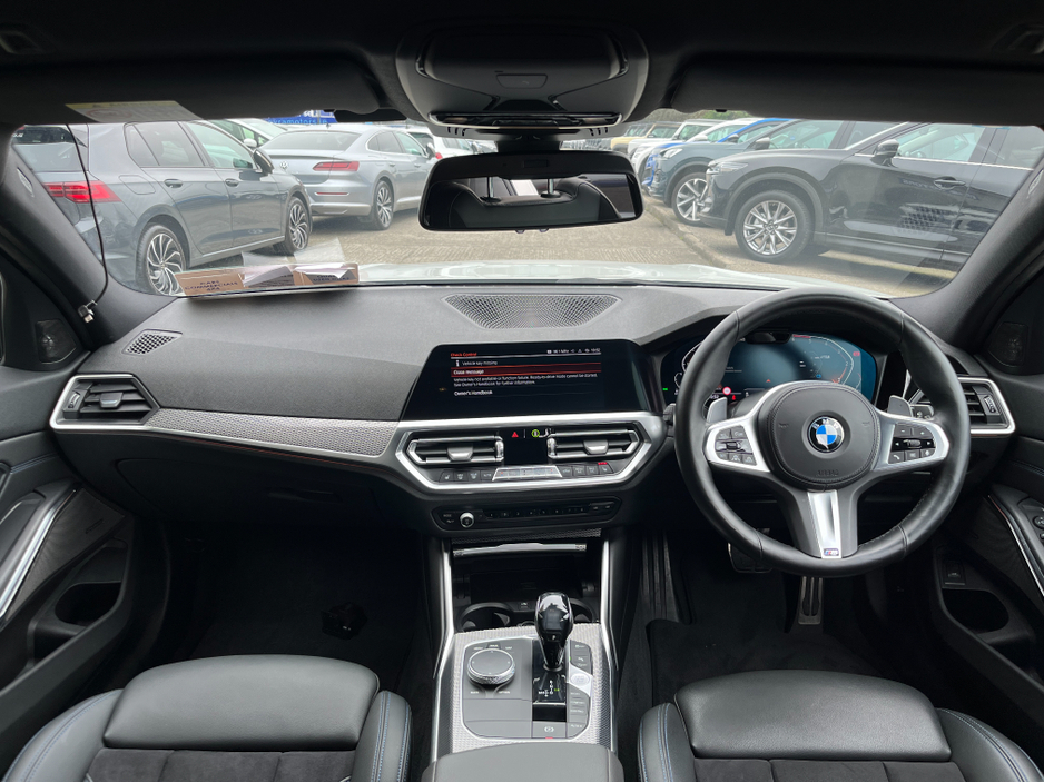 2021 BMW 3 Series - image 16