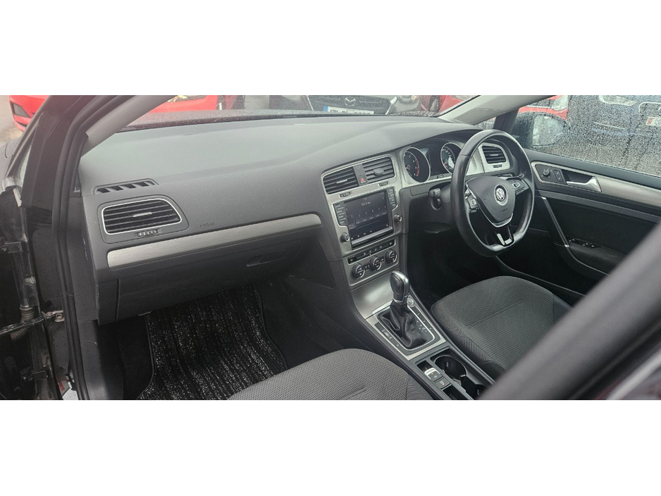 2017 Volkswagen Golf - image 22