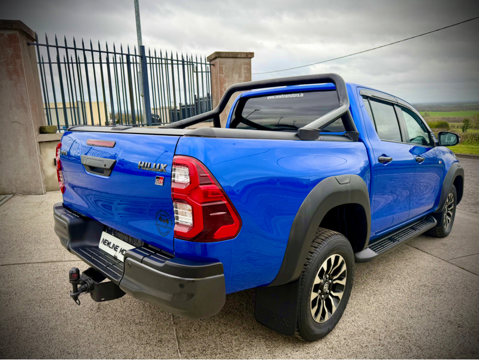 2023 Toyota Hilux - image 7