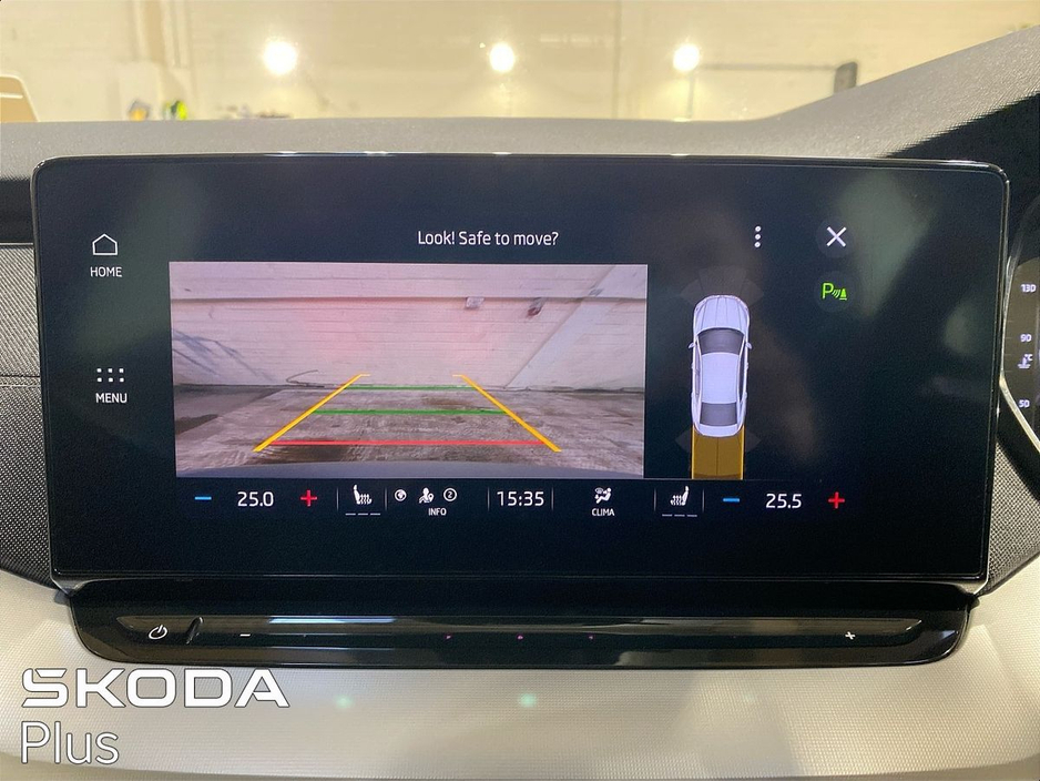 2023 Skoda Octavia - image 14