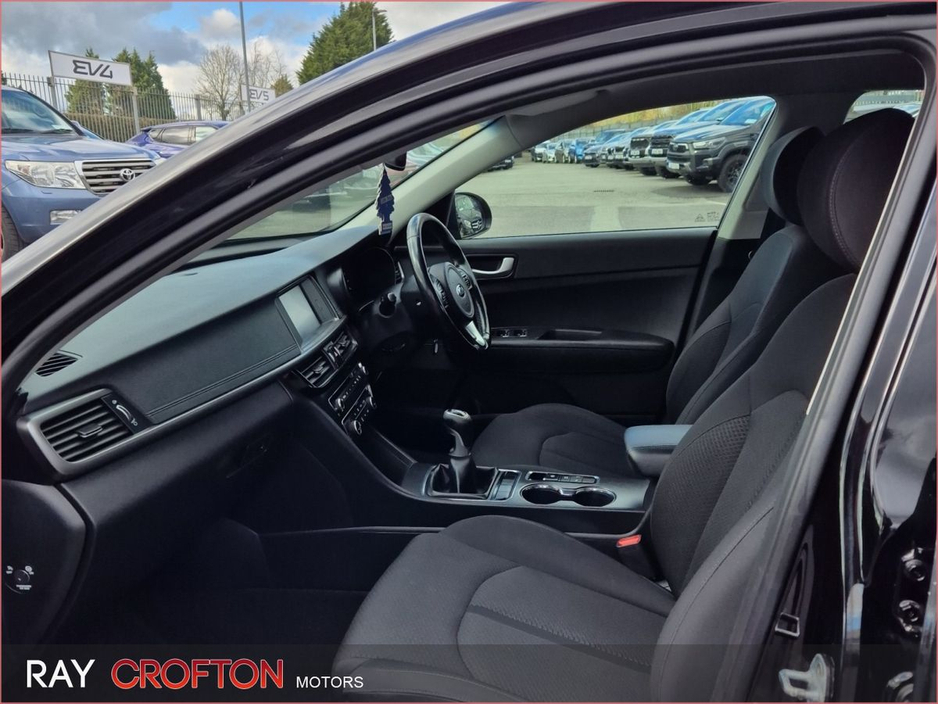 2016 Kia Optima - image 6