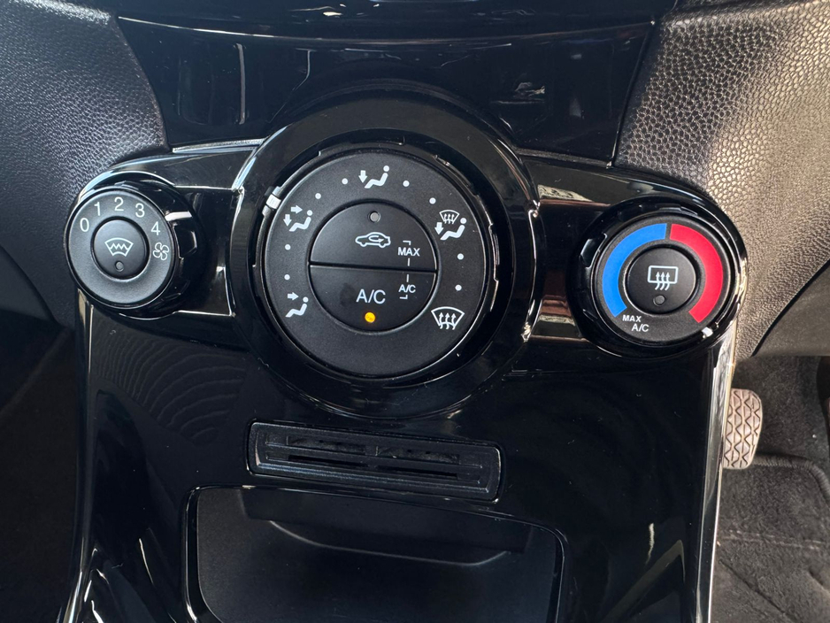 2015 Ford Fiesta MCA TITANIUM 1.5 75PS M5 4DR €8,750