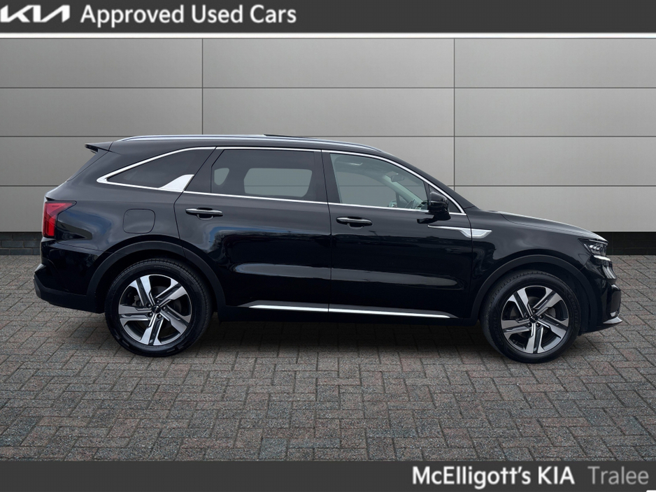 2022 Kia Sorento - image 5