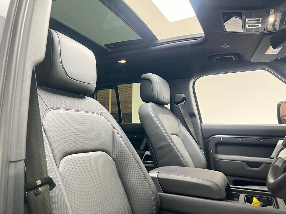 2024 Land Rover Defender HSE X-DYNAMIC P400E €92,990