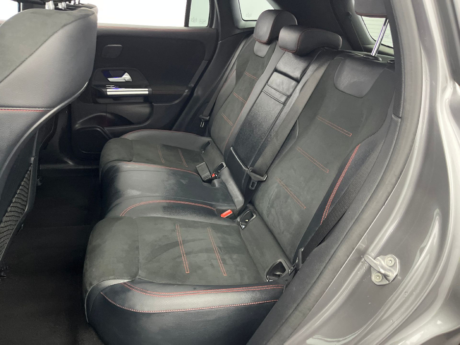 2021 Mercedes-Benz EQA 250 AMG LINE  PREMIUM 66.5kWh // PAN SUNROOF €26,950