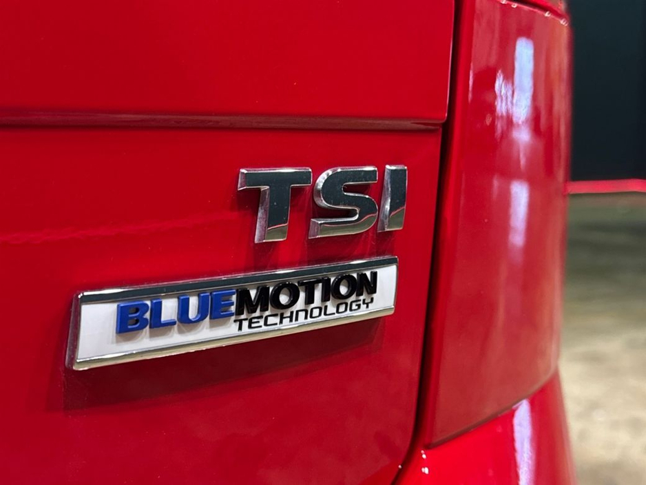 2016 Volkswagen Golf - image 12