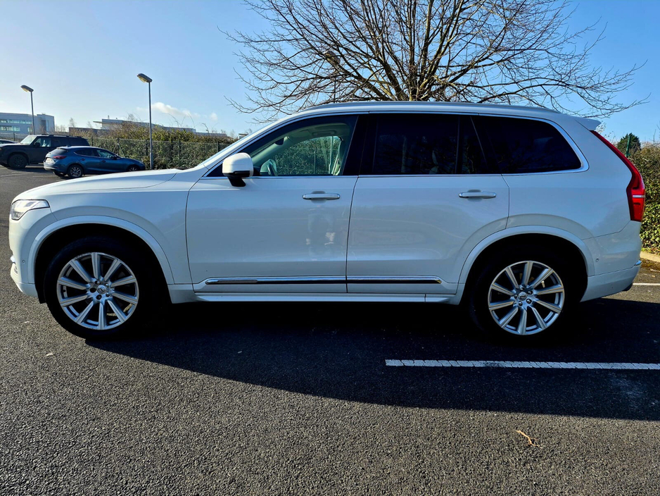 2017 Volvo XC90 - image 9