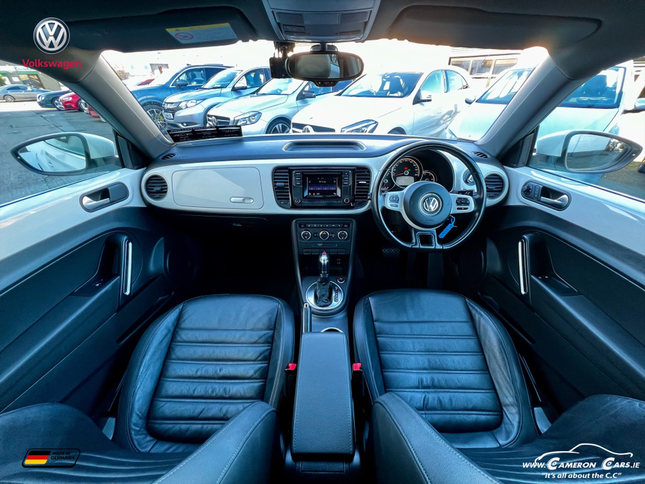 2013 Volkswagen Beetle - image 18