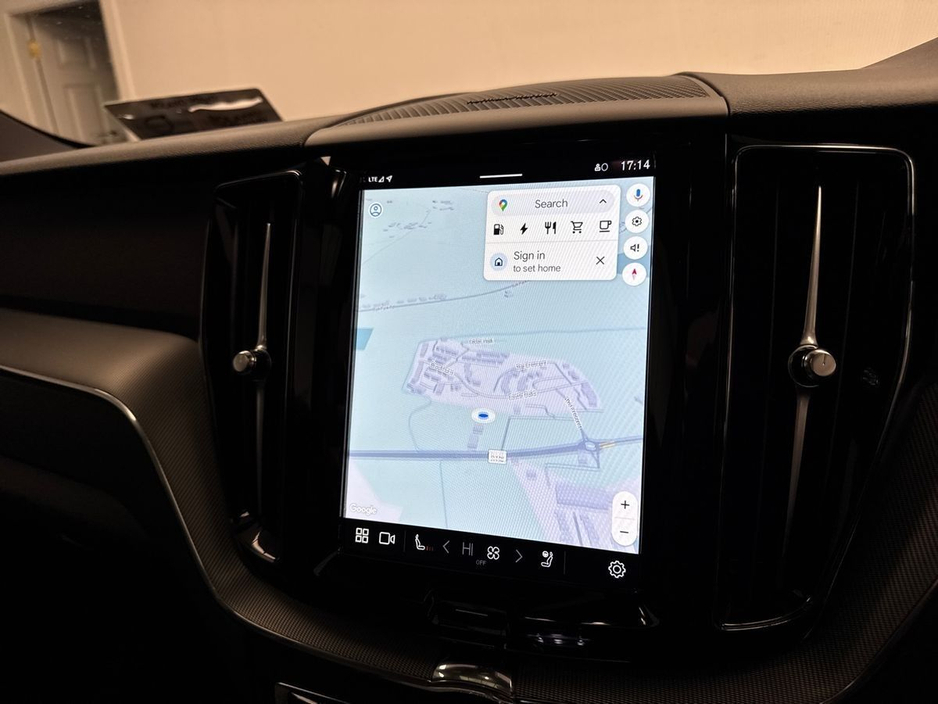 2024 Volvo XC60 - image 19