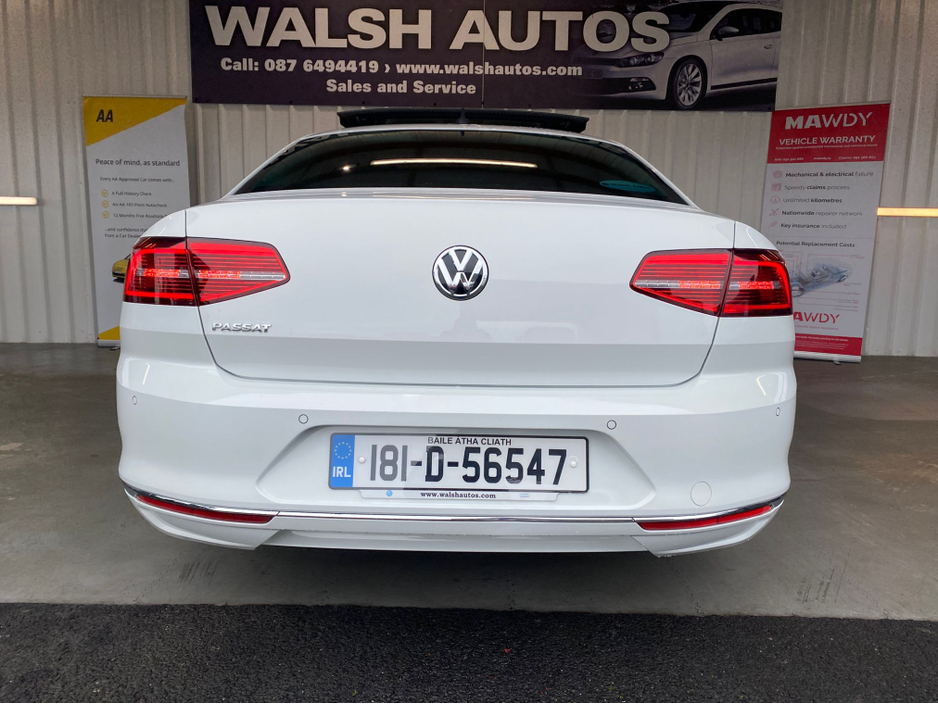 2018 Volkswagen Passat - image 8