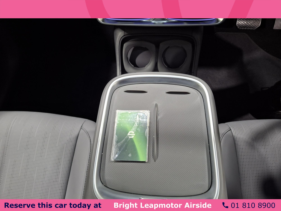 2026 Leapmotor B10 - image 18