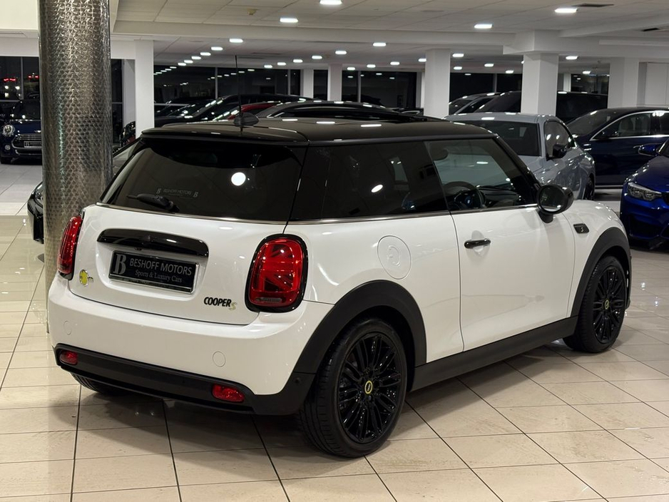 2024 MINI Hatch LEVEL 3 COOPER S=PAN ROOF//LOW MILES//AS NEW=FULL MINI SERVICE HISTORY=TAILORED FINANCE PACKAGES AVAILABLE=TRADE IN’S WELCOME €25,995