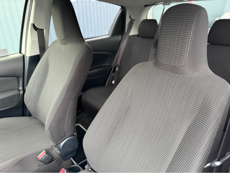 2019 Toyota Vitz - image 44