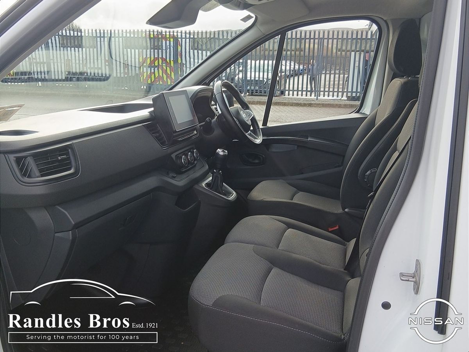 2024 Nissan Primastar - image 11