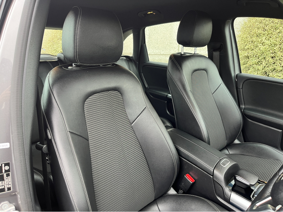2019 Mercedes-Benz B Class B180 SPORT AUTOMATIC 1.3 PETROL //LOW MILES//HALF LEATHER SEATS//SAT NAV//REVERSE CAMERA// €20,950