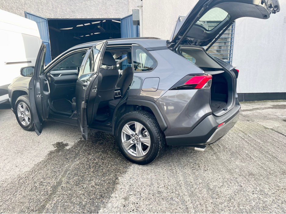 2024 Toyota Rav4 - image 25