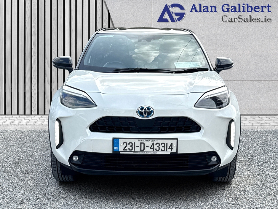 2023 Toyota Yaris Cross - image 4