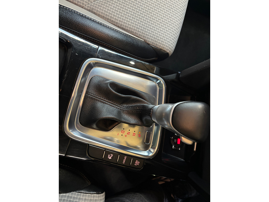 2021 Kia XCeed - image 11