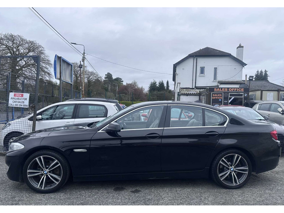 2012 BMW 5 Series - image 3