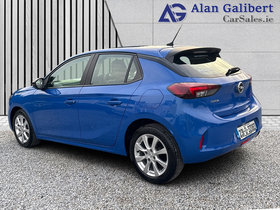 2023 Opel Corsa - image 2