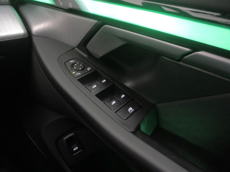 2025 BMW i5 - image 21