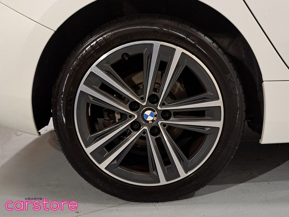 2020 BMW 1 Series 118i Sport manual €22,777