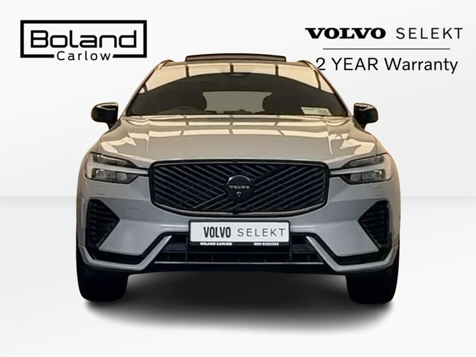 2025 Volvo XC60 - image 7