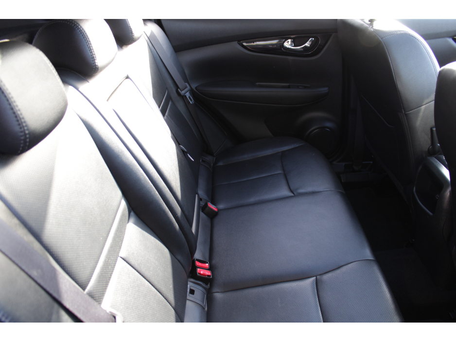 2017 Nissan Qashqai - image 17