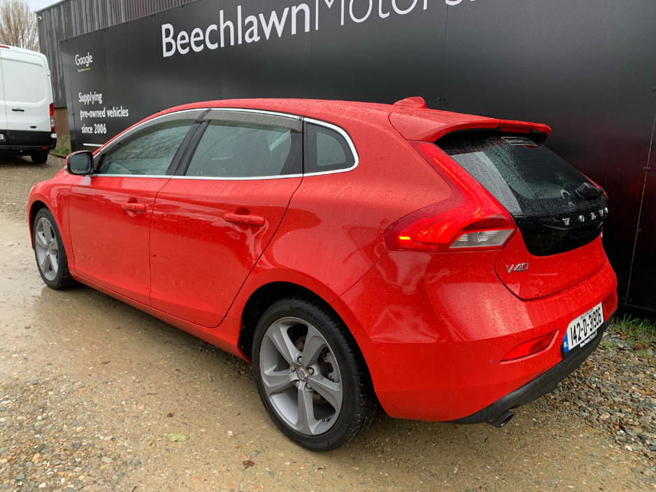 2014 Volvo V40 VOLVO V40 1.6 T4 180 BHP AUTO R-DESIGN // VERY LOW MILEAGE // EXCELLENT CONDIITION // TIMING BELT/WATE PUMP REPLACED // €9,950