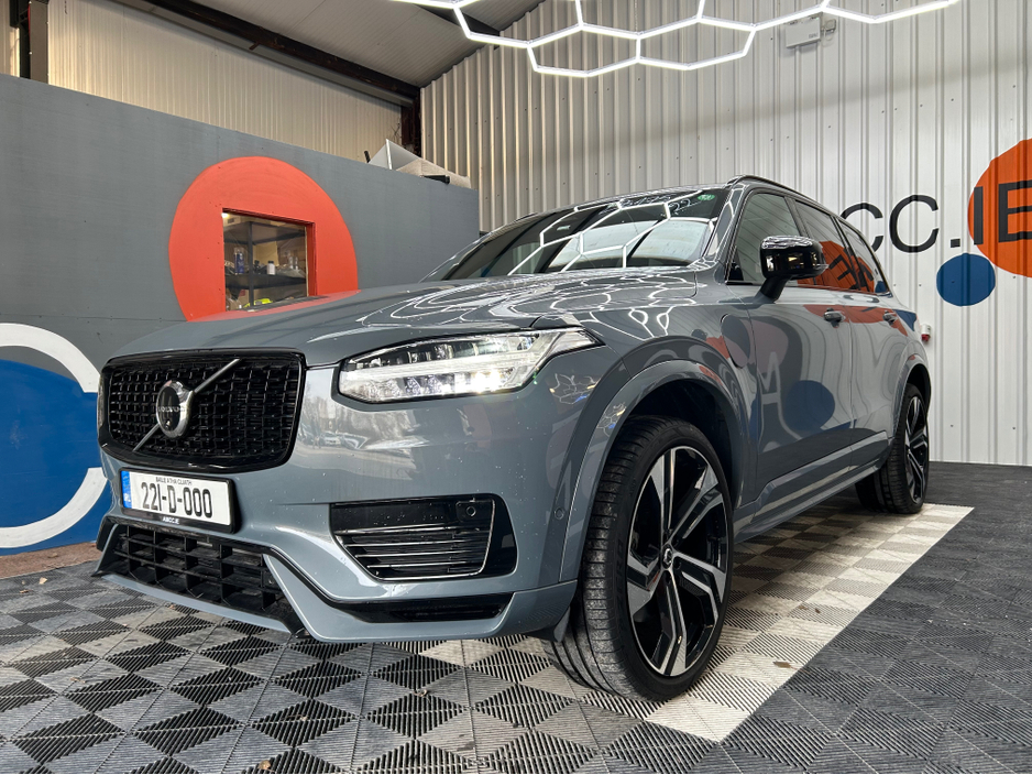 2022 Volvo XC90 - image 7